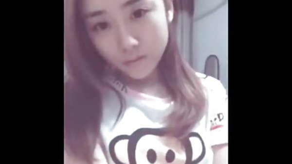 莱利的荡妇的女孩穿着黑人妇女